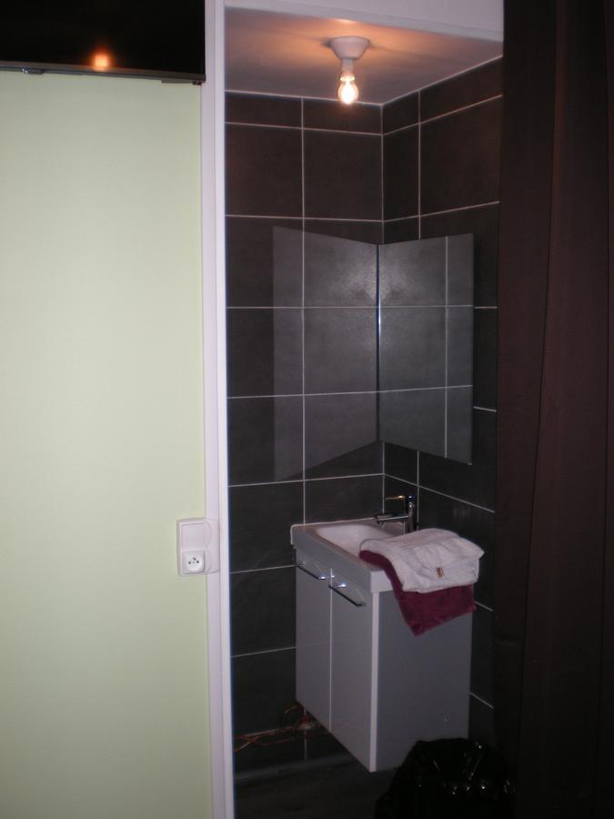 Méry-sur-Oise Hotel Dg מראה חיצוני תמונה
