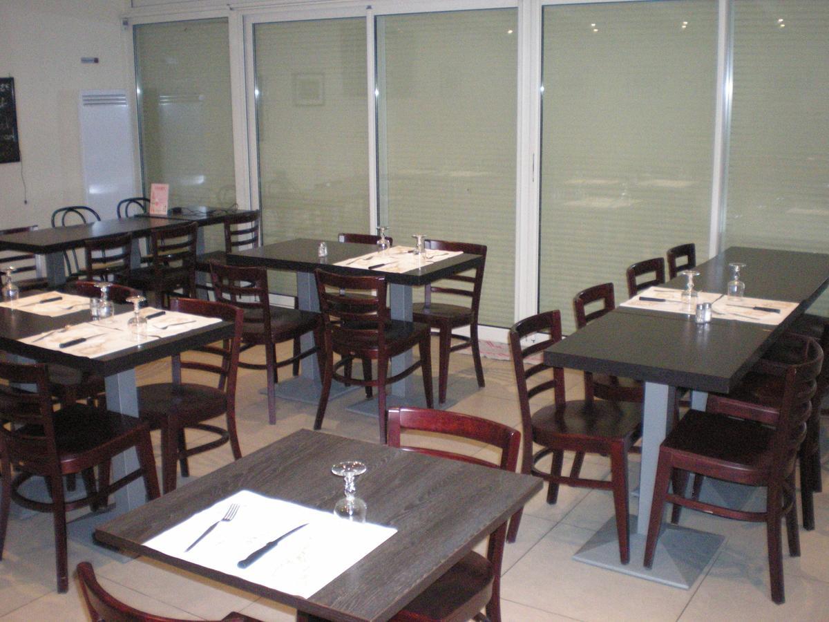 Méry-sur-Oise Hotel Dg מראה חיצוני תמונה