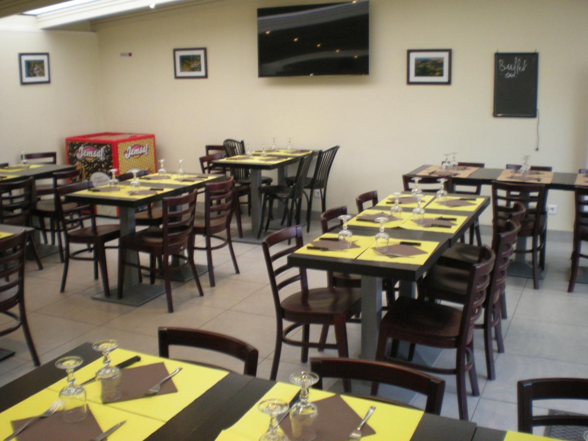 Méry-sur-Oise Hotel Dg מראה חיצוני תמונה